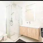 The Icon 103 - Luxury 2br With Pool, Mythical Seas - Protaras