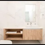 The Icon 103 - Luxury 2br With Pool, Mythical Seas - Protaras Apartamento
