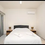 Apartamento The Icon 103 - Luxury 2br With Pool, Mythical Seas - Protaras *
