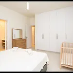 The Icon 103 - Luxury 2br With Pool, Mythical Seas - Protaras