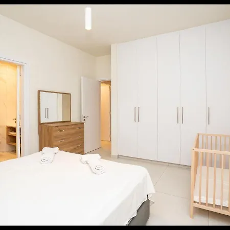 The Icon 103 - Luxury 2br Sea View With Pool, Mythical Seas - Protaras