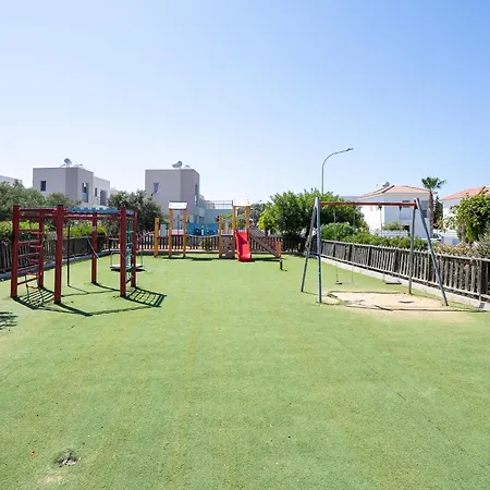 Apartamento The Icon 103 - Luxury 2br With Pool, Mythical Seas - Protaras
